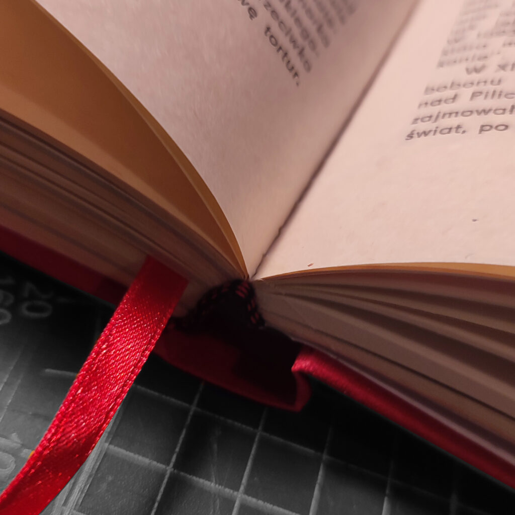 naprawa książki